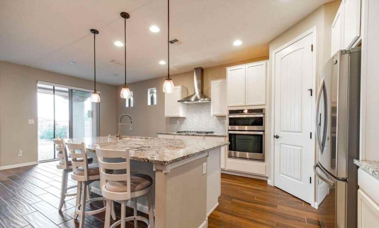 4704 Viento Del Norte - Photo 5 of 25