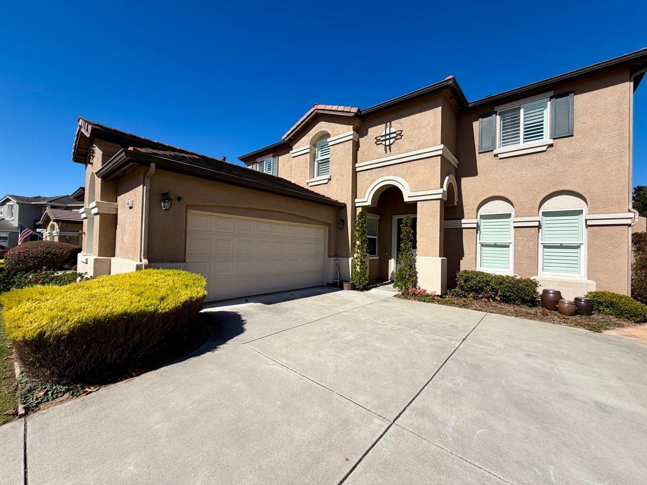 4456 Ocean Heights Ct - Photo 3 of 50