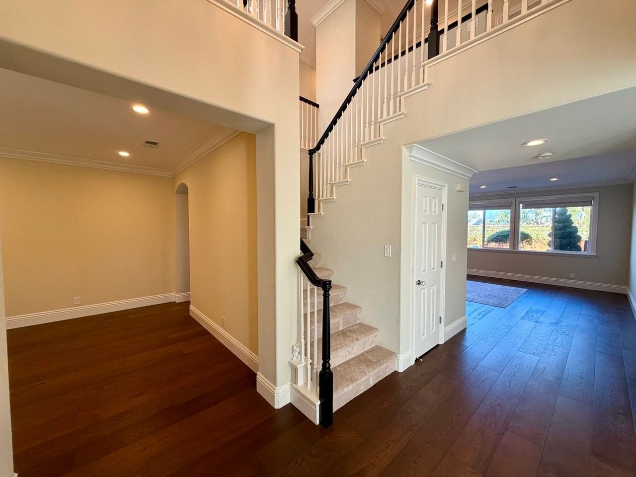 4456 Ocean Heights Ct - Photo 6 of 50