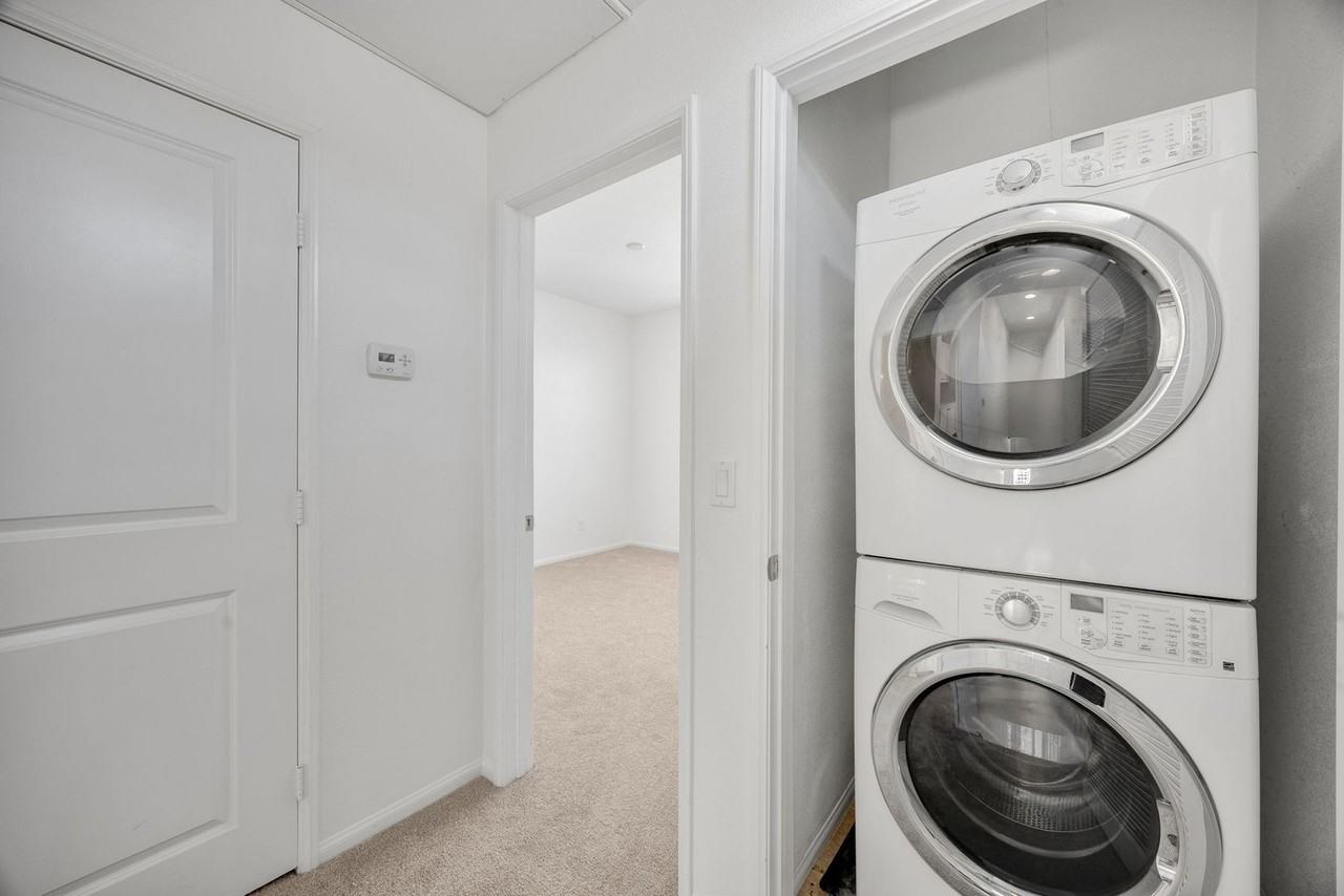 511 S Brea Blvd - Photo 2 of 26