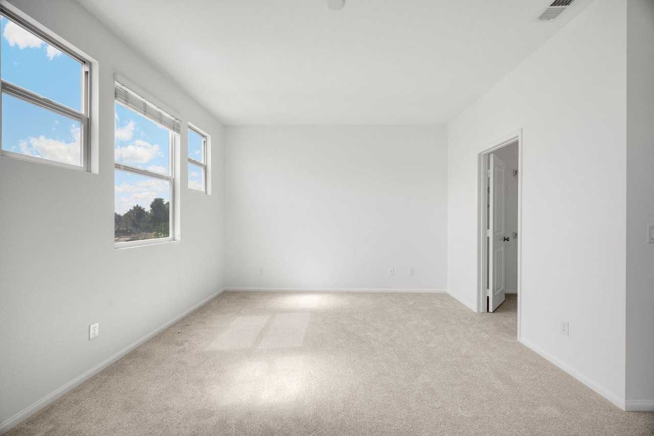 511 S Brea Blvd - Photo 6 of 26