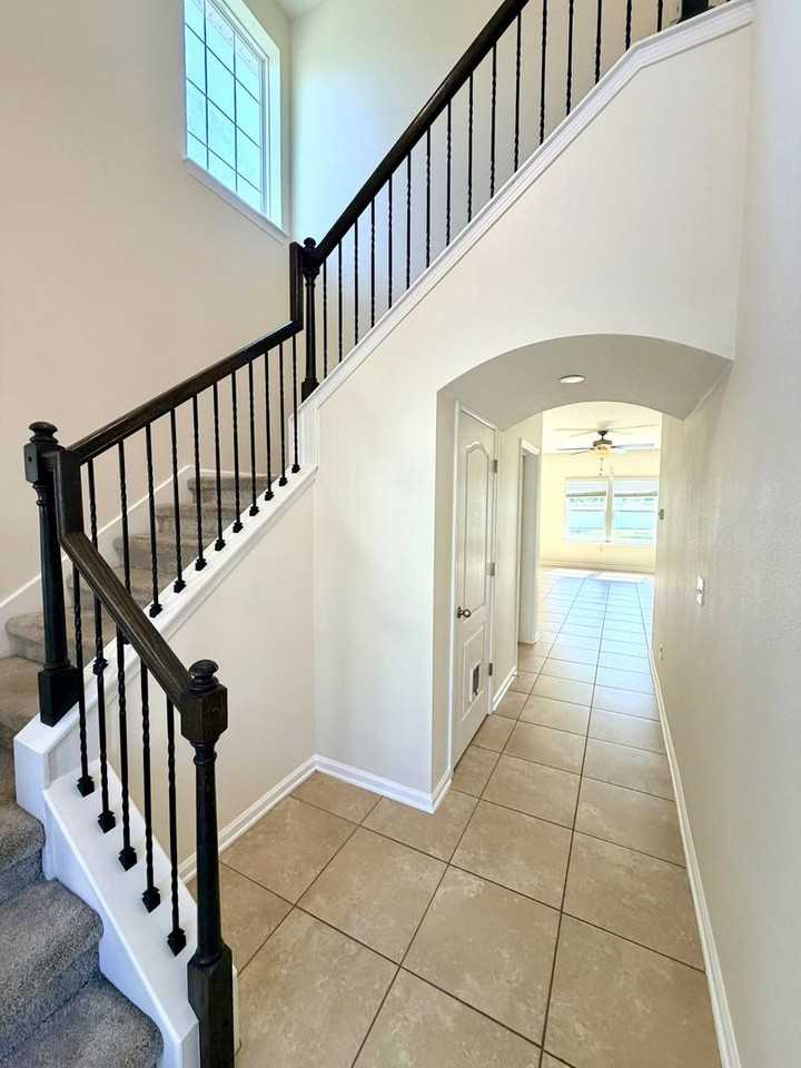 395 Forest Meadow Ln - Photo 3 of 20