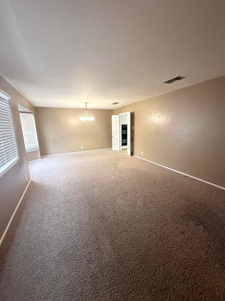 3212 Camarie Ave - Photo 2 of 13