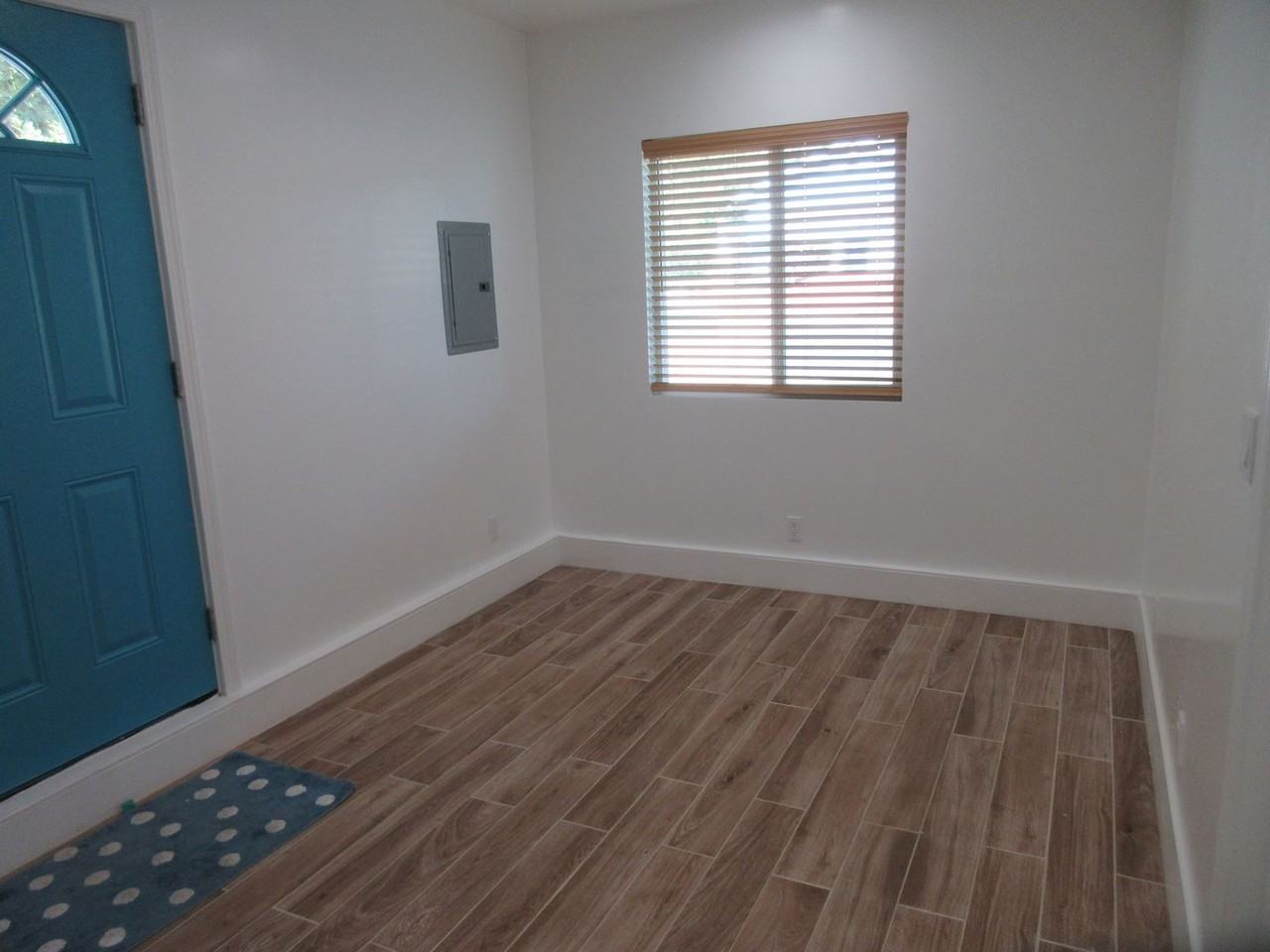 11423 Amigo Ave - Photo 2 of 12