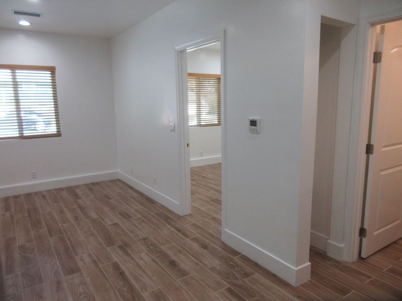 11423 Amigo Ave - Photo 4 of 12
