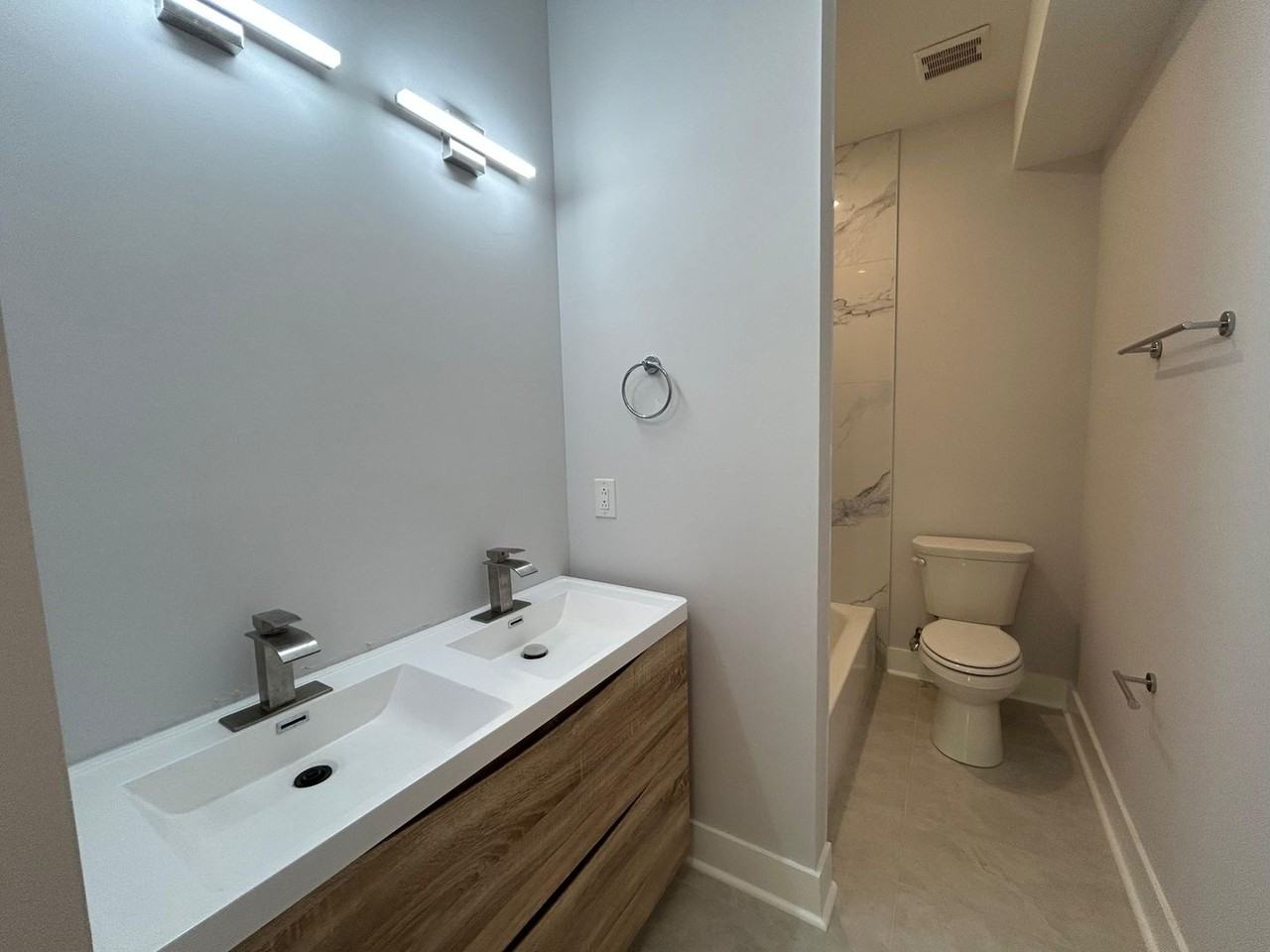 2205 N Franklin St - Photo 3 of 27
