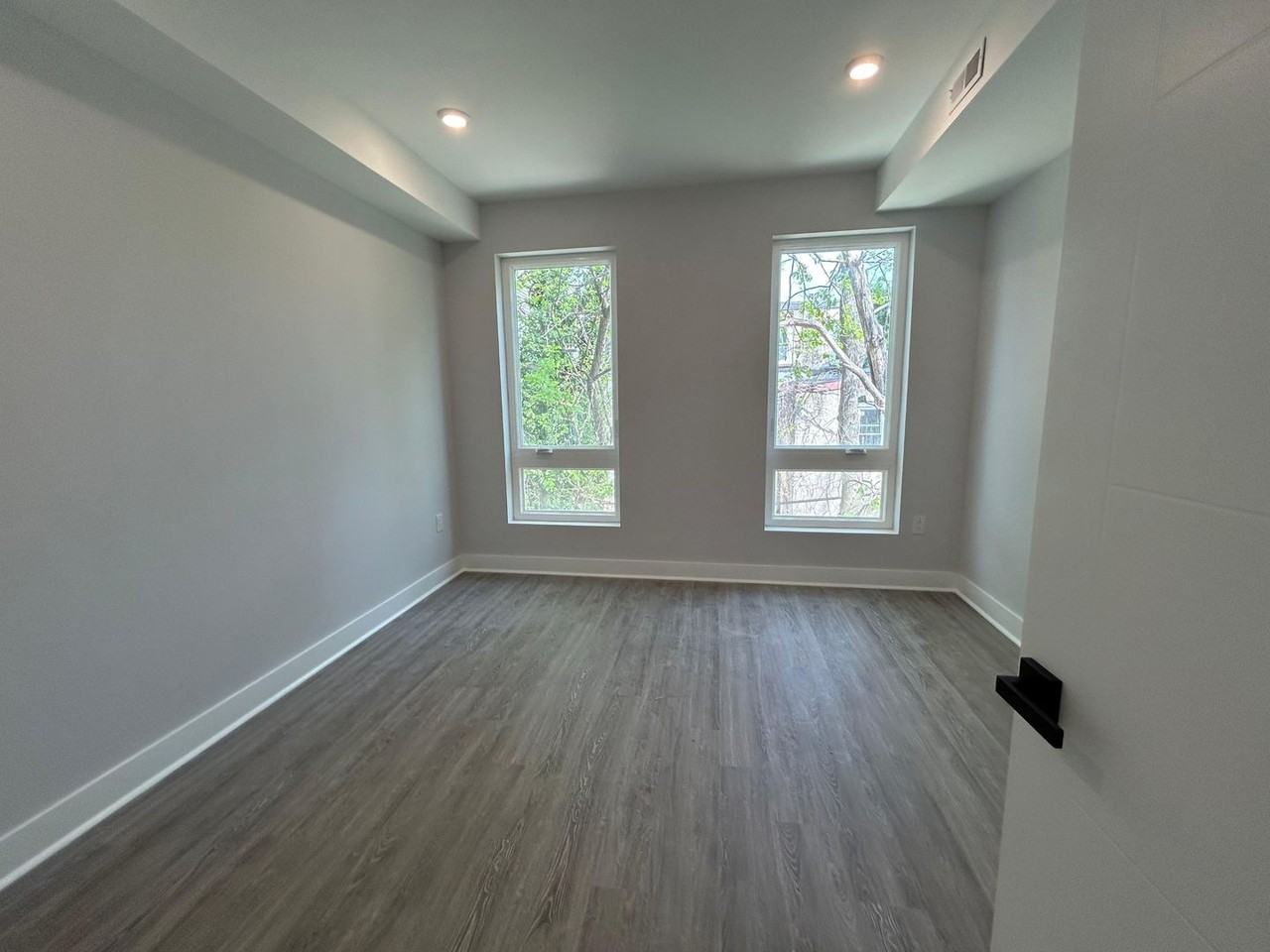 2205 N Franklin St - Photo 5 of 27
