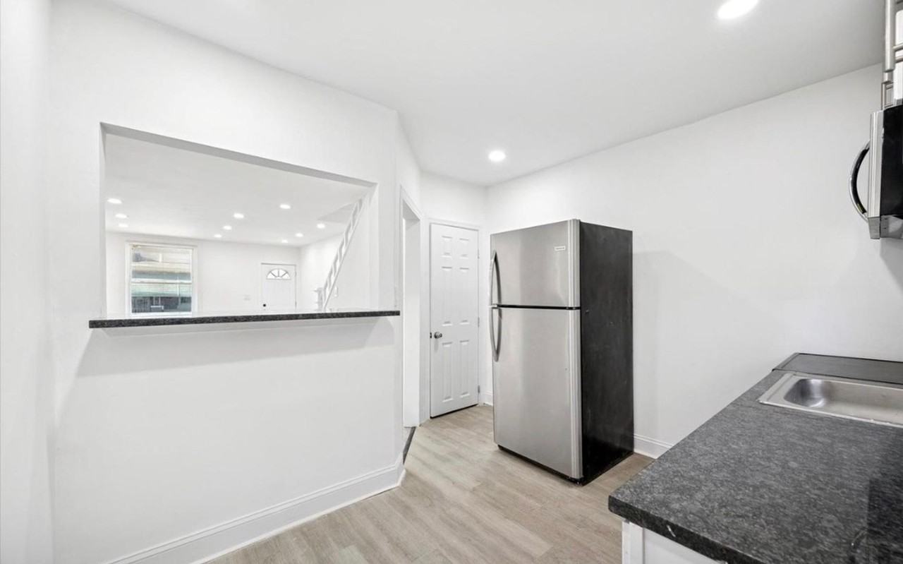 558 E Herman St - Photo 7 of 9