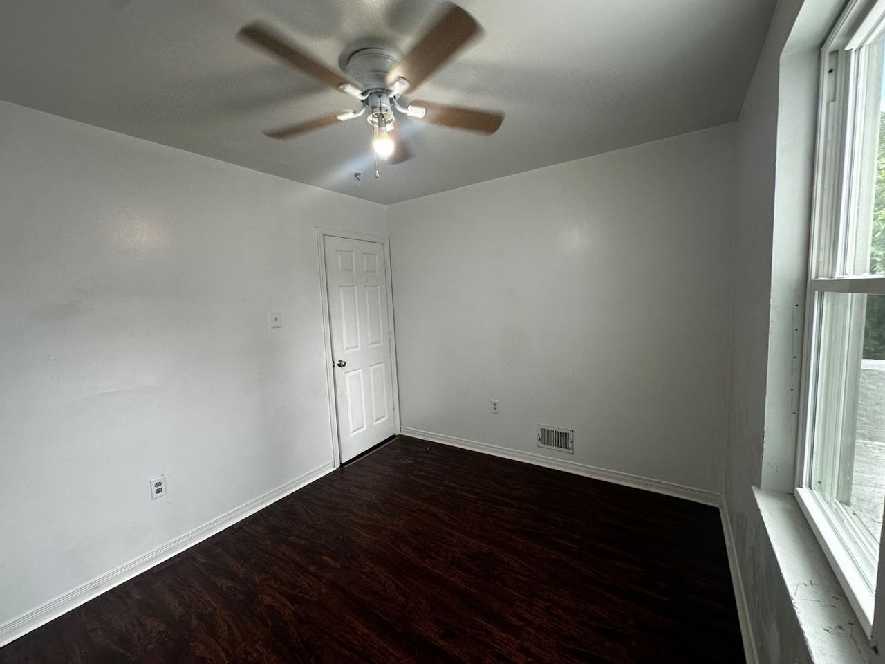 1813 N Gratz St - Photo 6 of 24