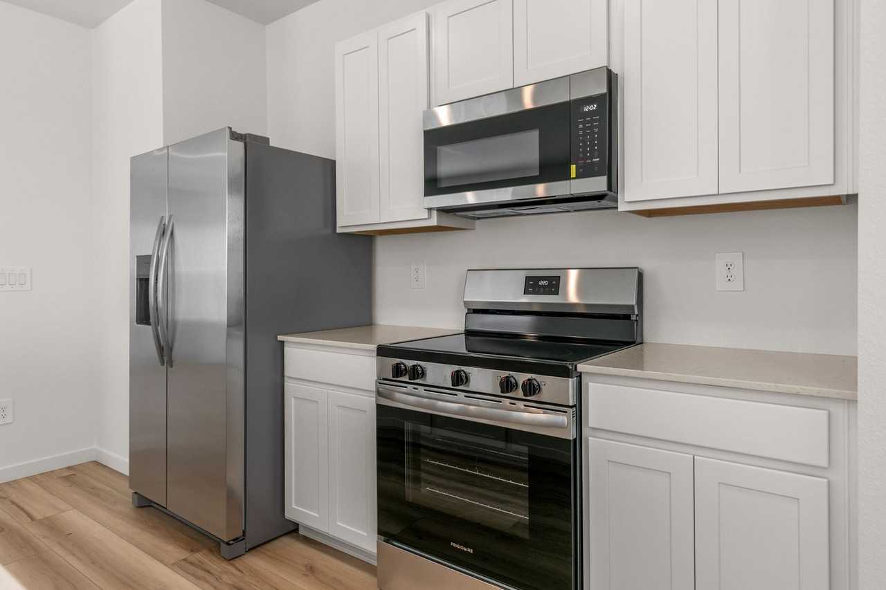 6155 Drum Pl - Photo 2 of 41