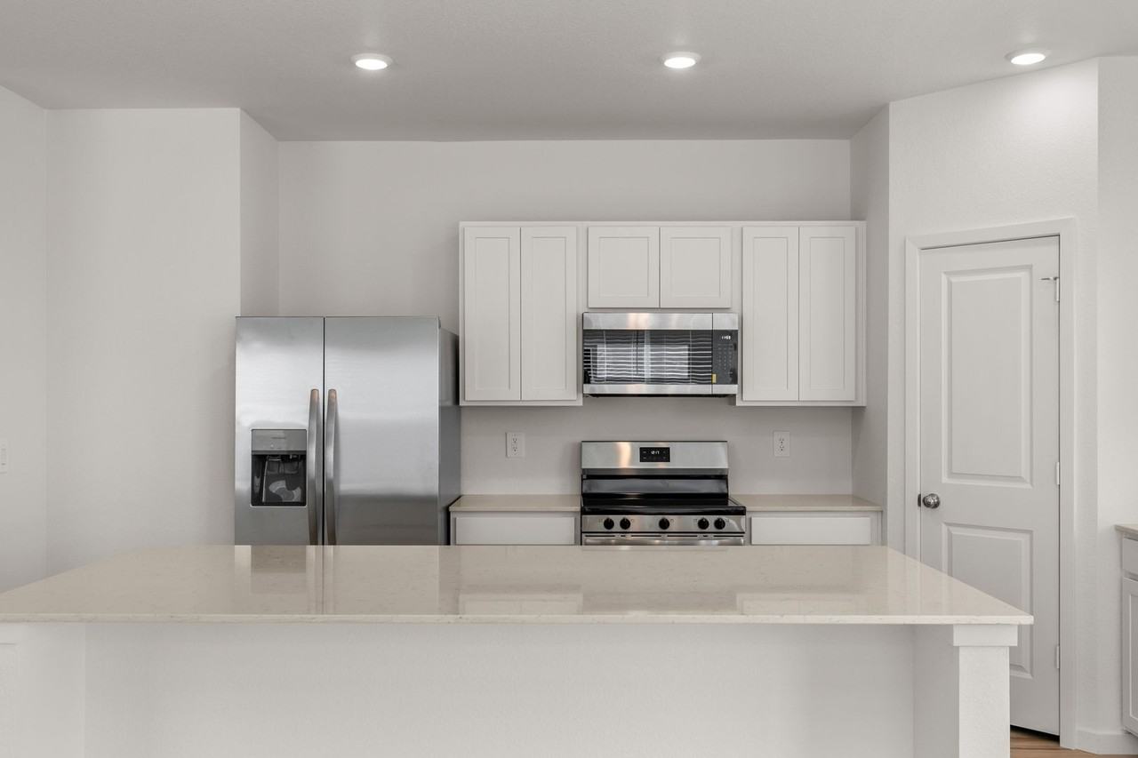 6155 Drum Pl - Photo 4 of 41
