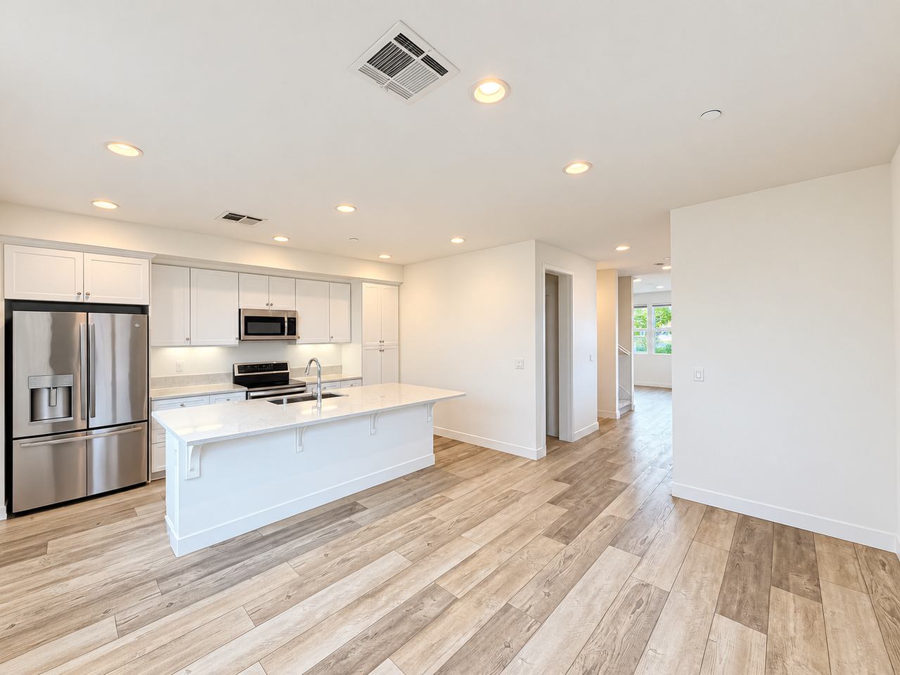 30701 Sugarmill Ln - Photo 3 of 21