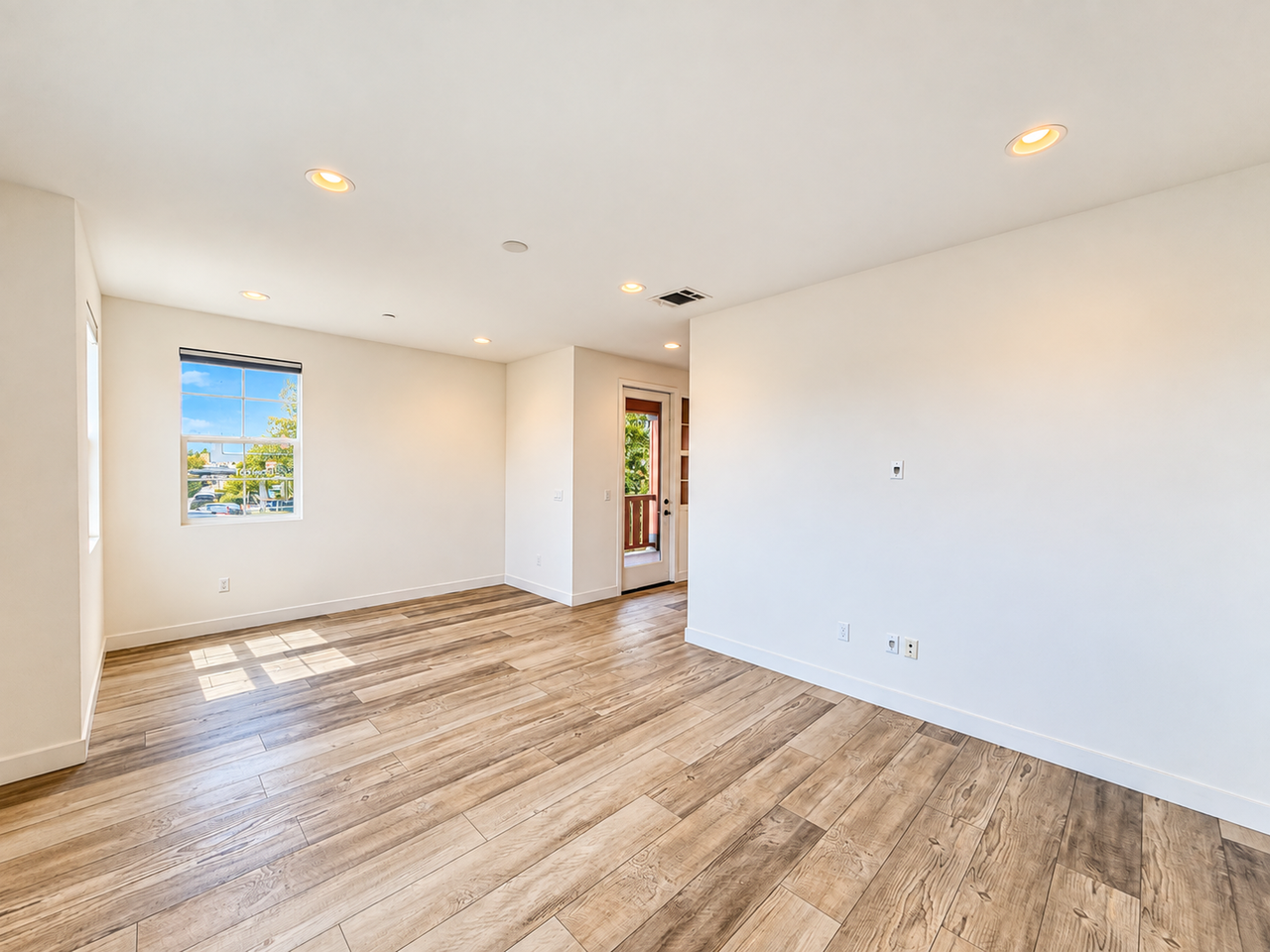 30701 Sugarmill Ln - Photo 7 of 21