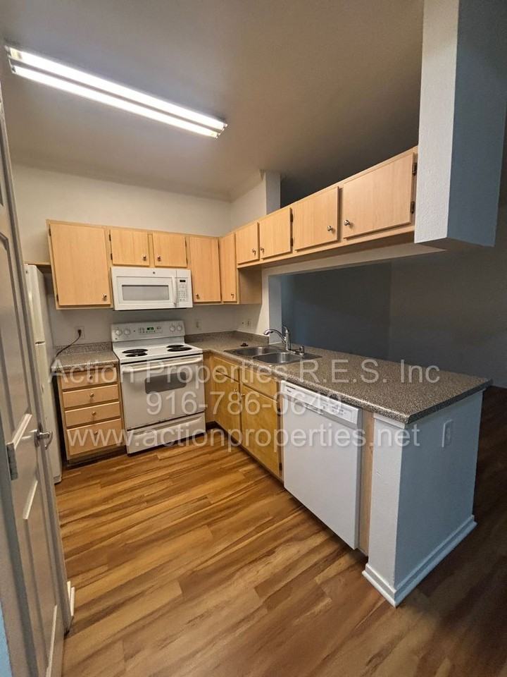 701 Gibson Dr #1516 - Photo 4 of 26