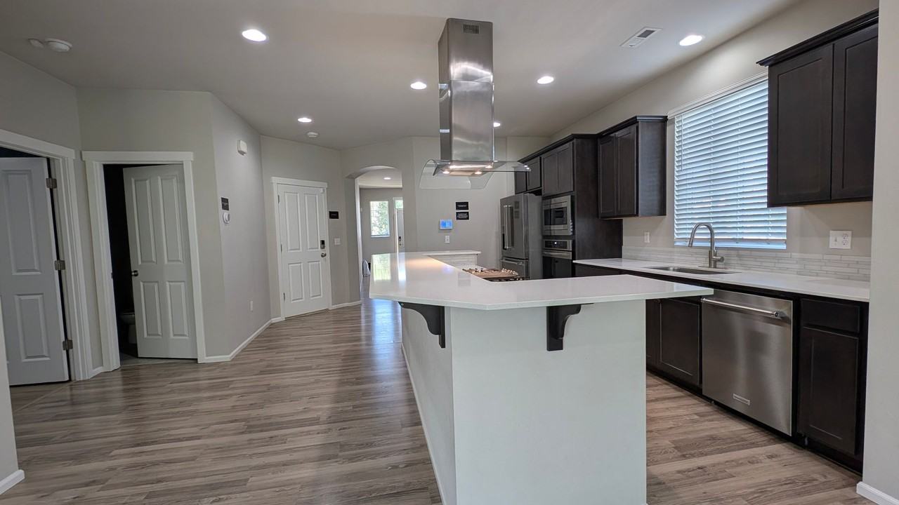 3610 127th Ave Ne - Photo 6 of 24