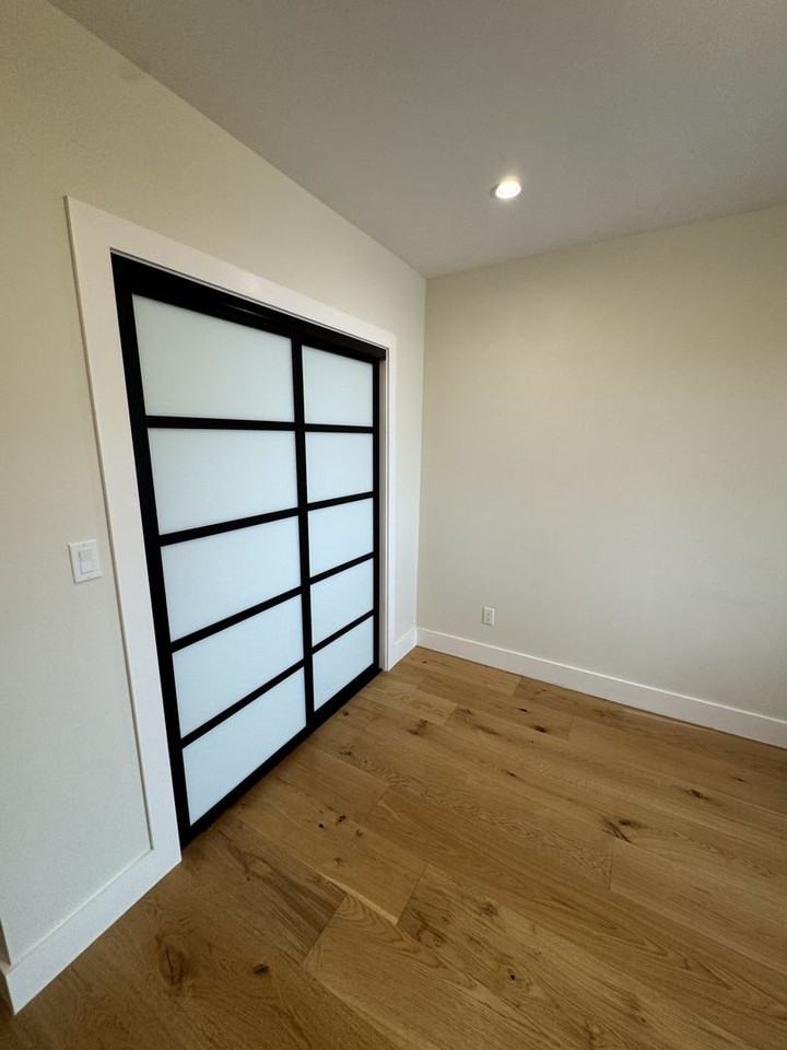 408 Rivera St - Photo 6 of 9