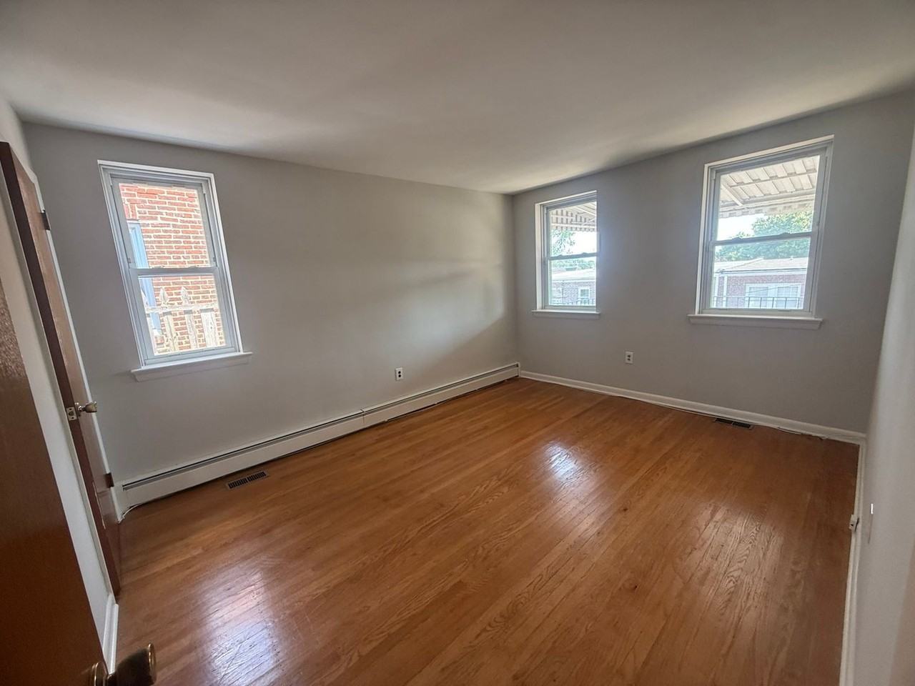 608 W Lancaster Ave - Photo 3 of 12