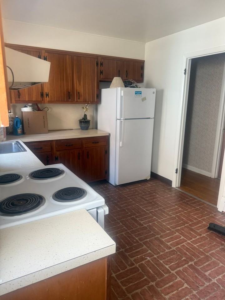 608 W Lancaster Ave - Photo 6 of 12