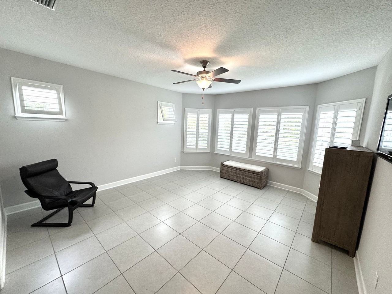 118 Forestview Ln - Photo 4 of 41