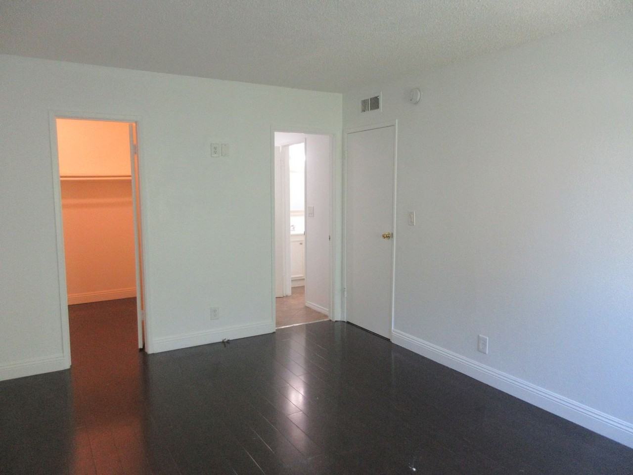 10636 Woodley Ave #34 - Photo 6 of 29