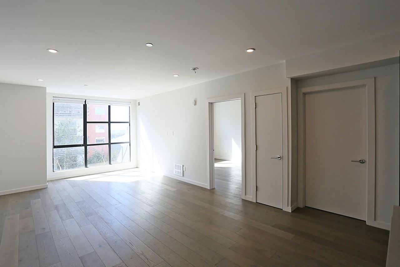 252 9th St #304 - Photo 5 of 23
