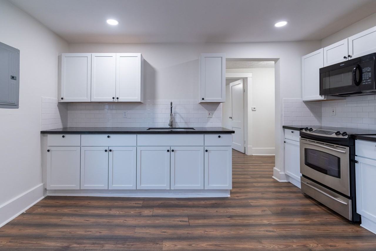 9201 Jefferson Ave - Photo 7 of 20