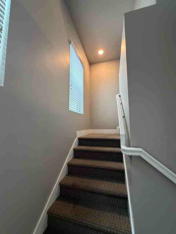 540 Denver St - Photo 7 of 26