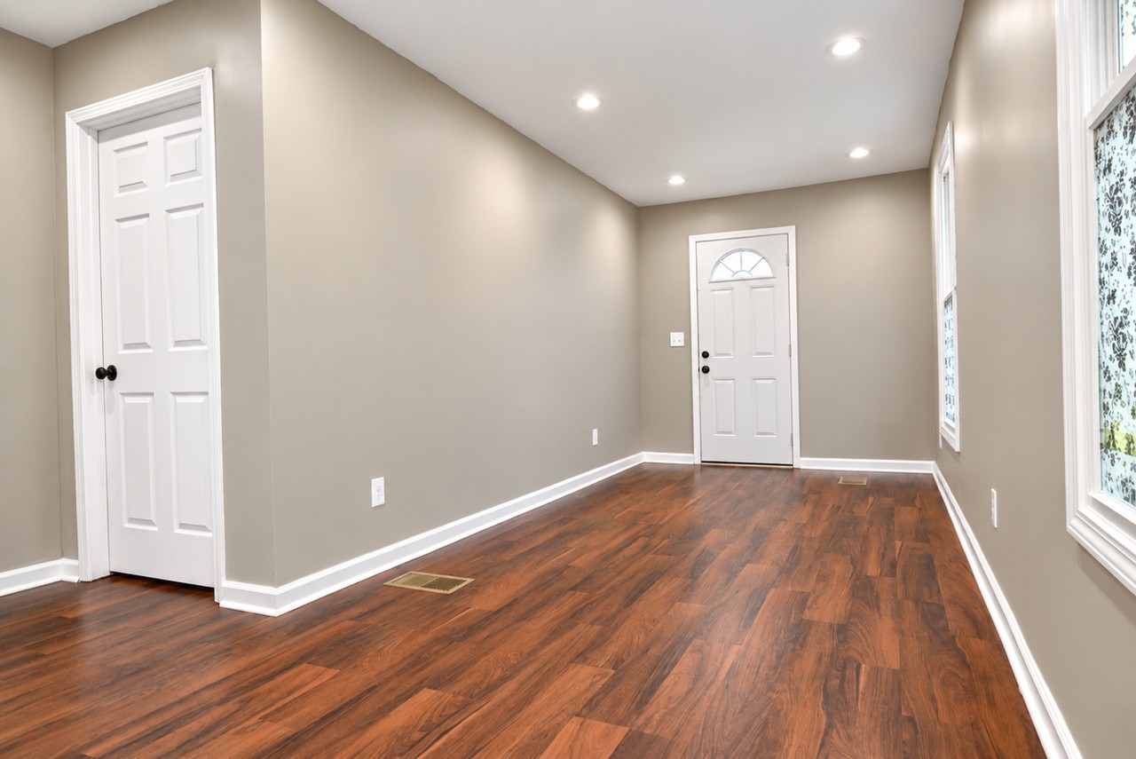 728 Heywood Ave - Photo 3 of 12