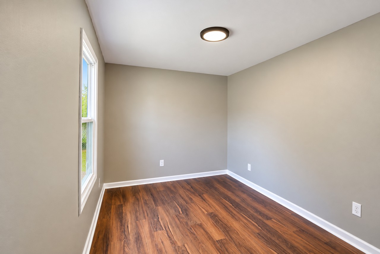 728 Heywood Ave - Photo 4 of 12