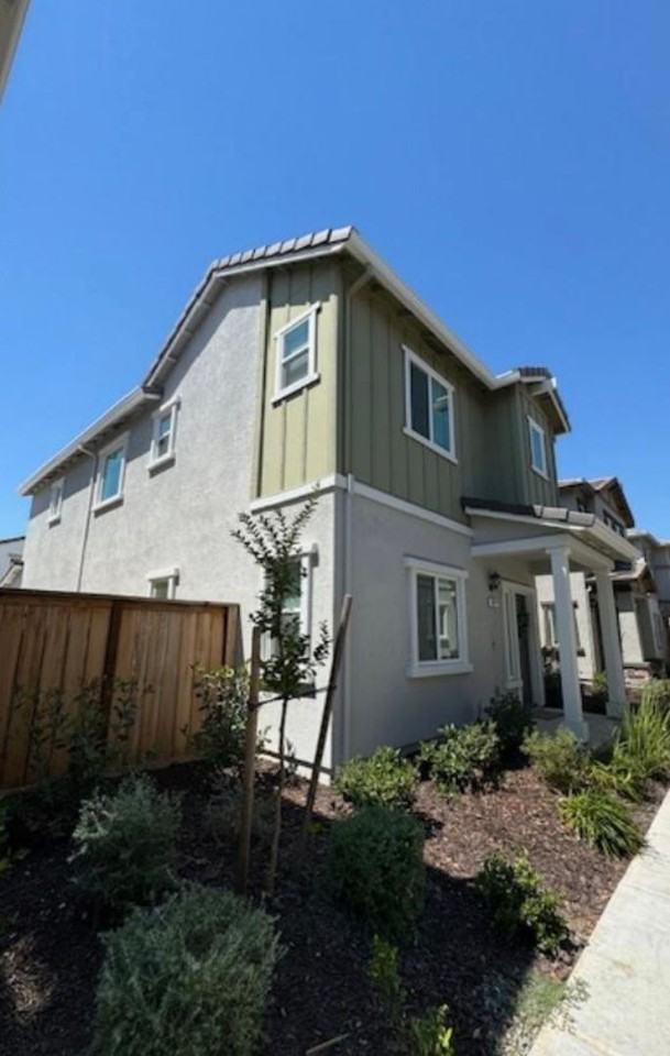 5072 Molino Cir - Photo 2 of 33