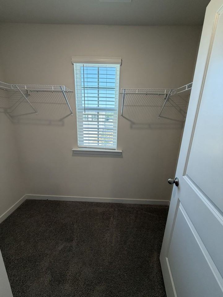 2126 10th St Se - Photo 6 of 14