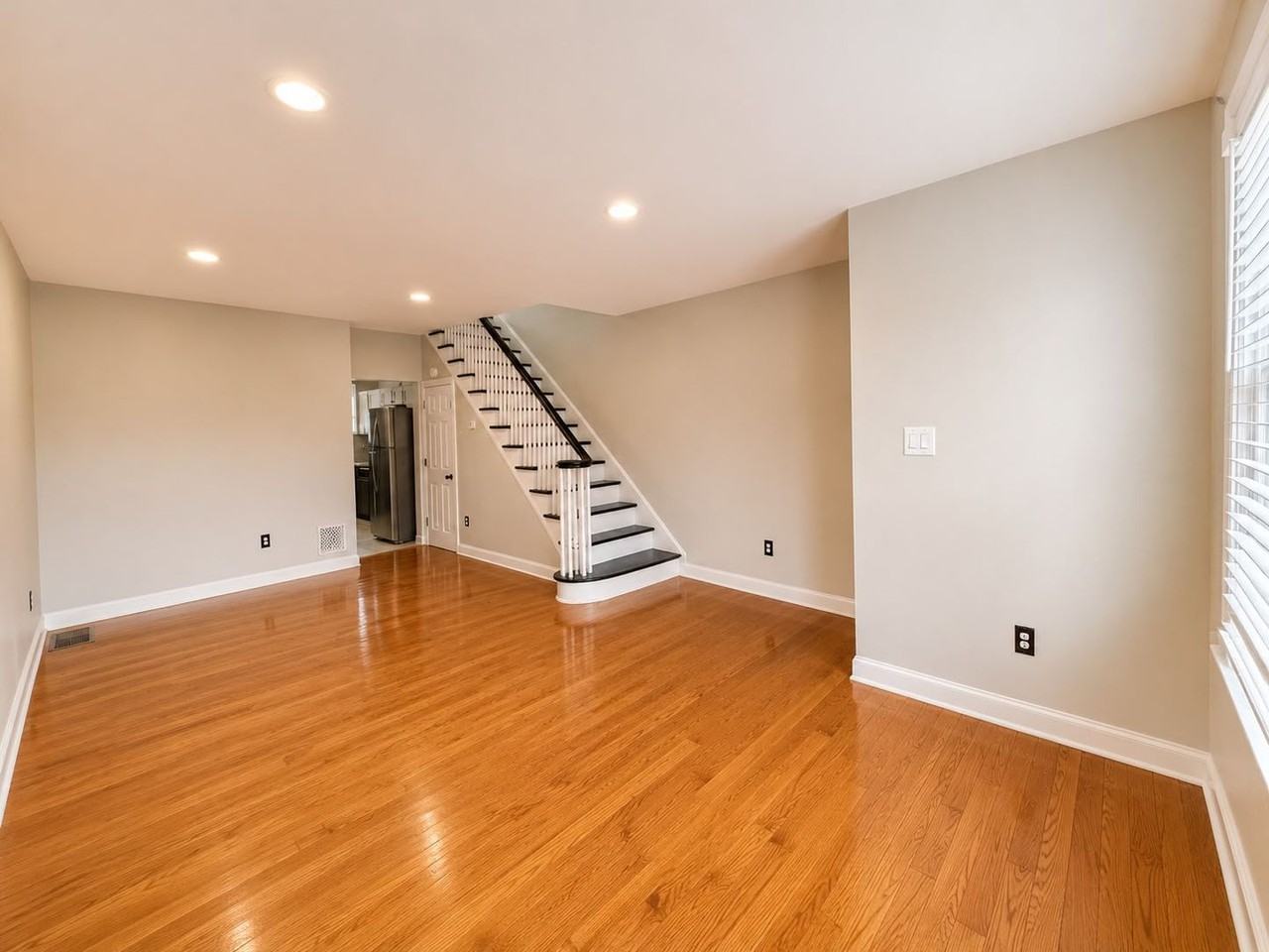 2336 Mountain St - Photo 2 of 15
