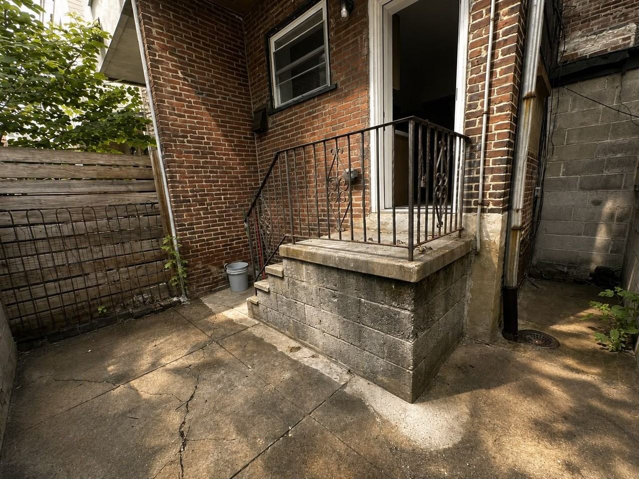 2336 Mountain St - Photo 6 of 15
