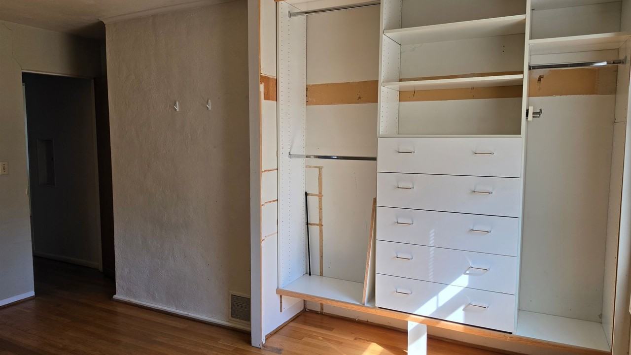 602 6th St - Photo 5 of 6