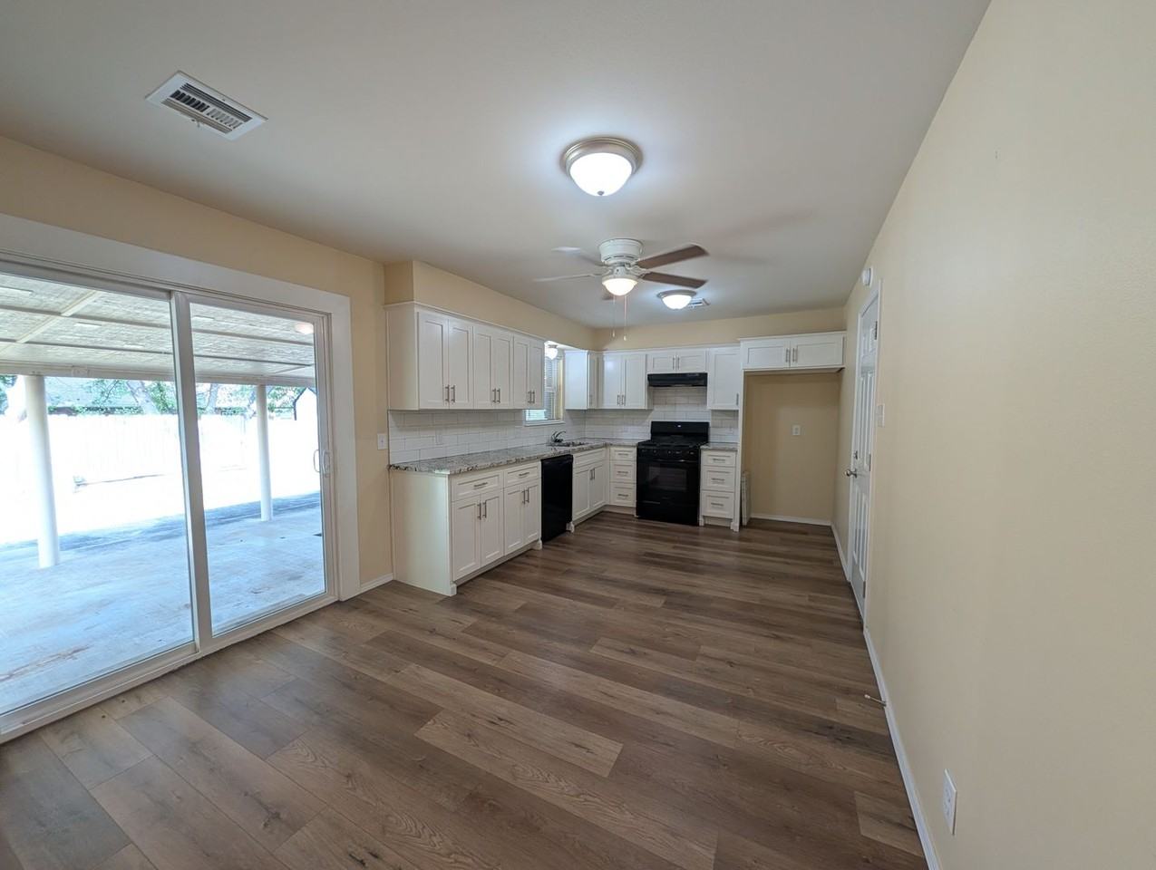 1664 S Pecan Pl - Photo 5 of 9
