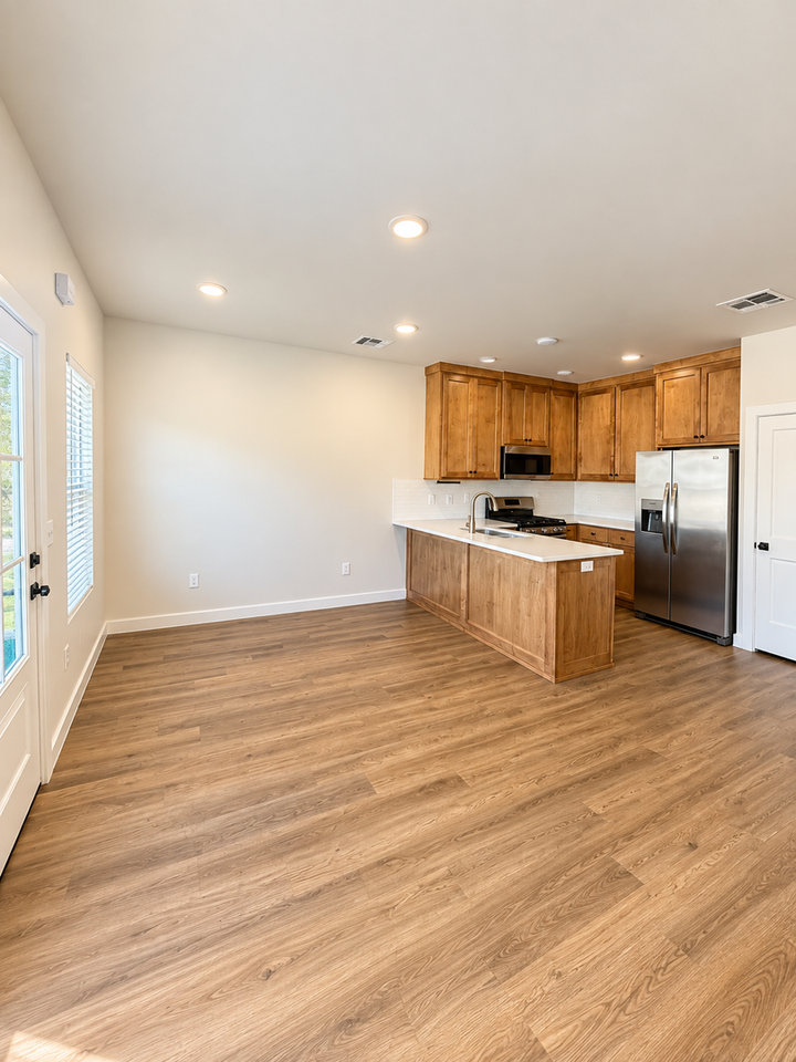 614 W 2nd St #100 - Photo 5 of 21