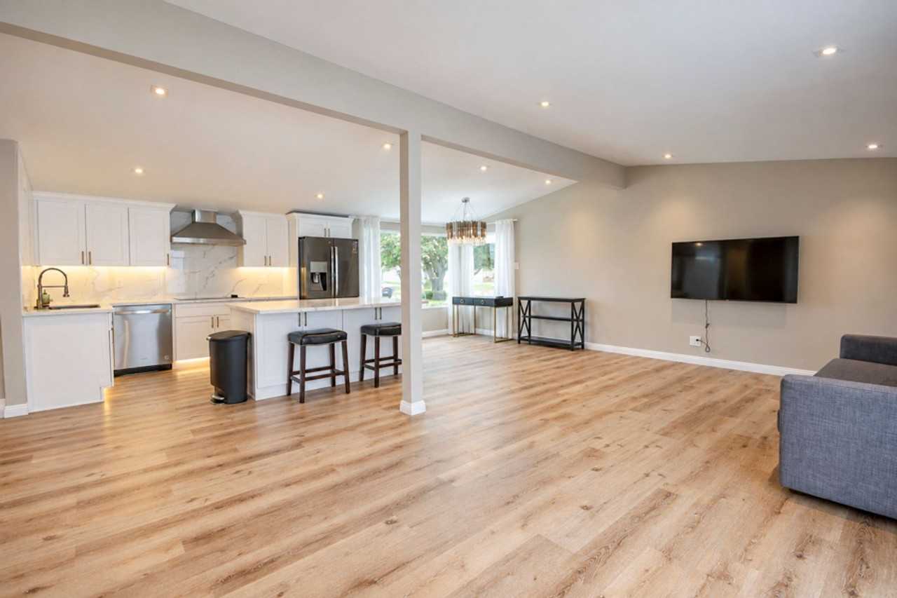 660 Beach St - Photo 6 of 30