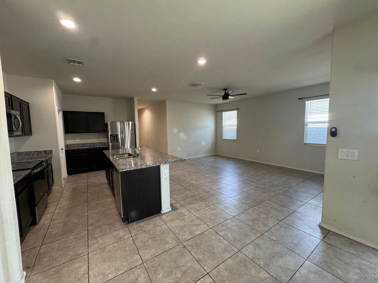 18351 W Artemisa Ave - Photo 5 of 19
