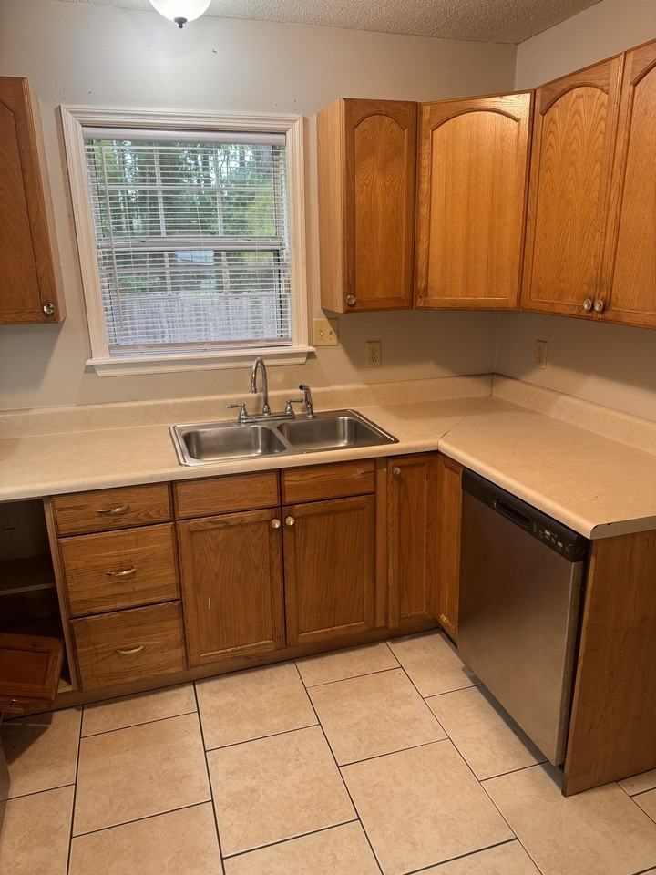 1734 Almond Tree Pl #A - Photo 3 of 10