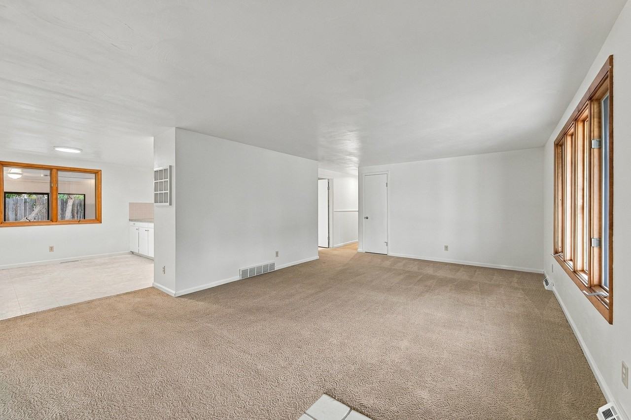 3000 Mountain View Ave #1 - Photo 3 of 22