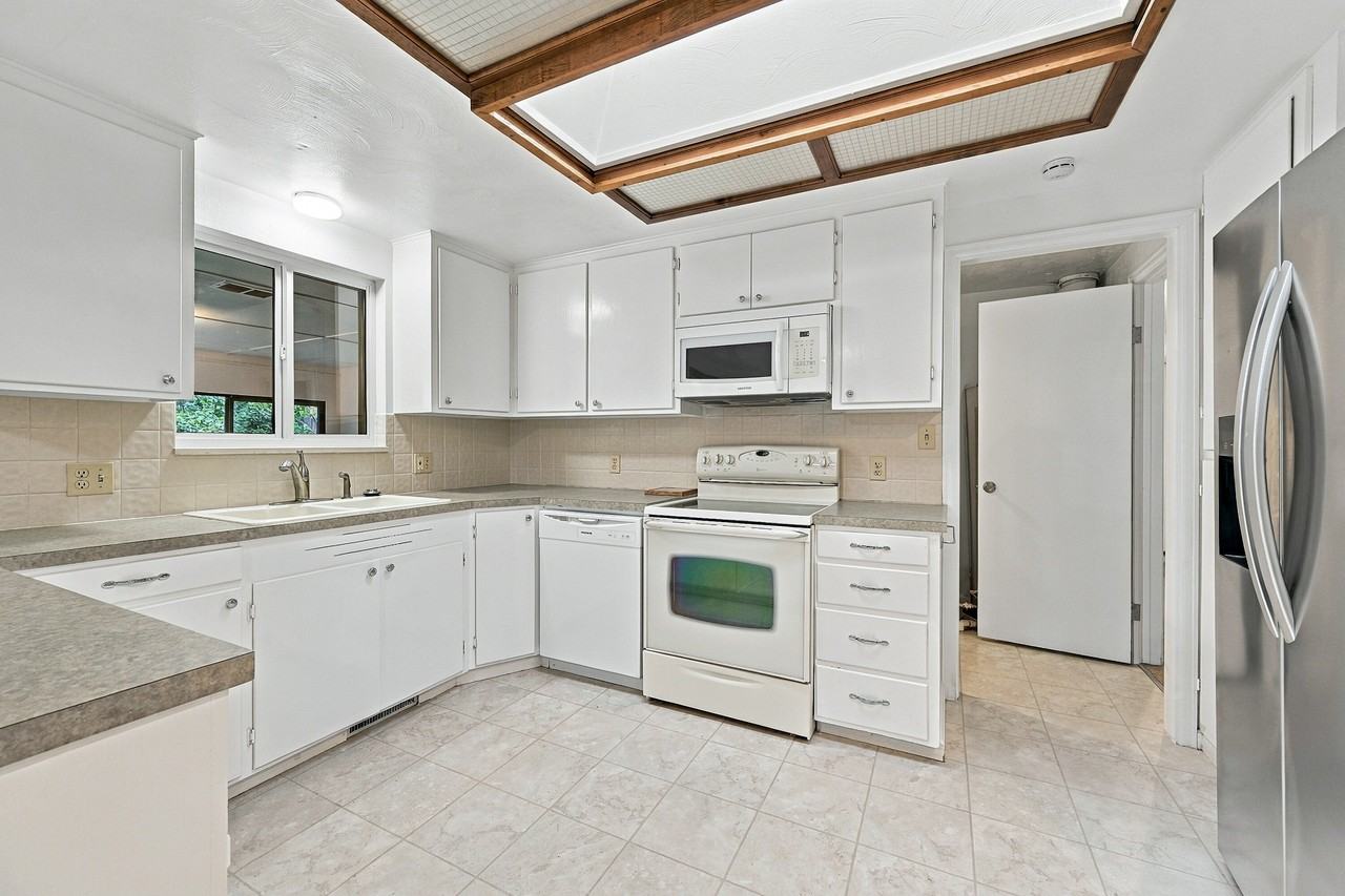 3000 Mountain View Ave #1 - Photo 6 of 22