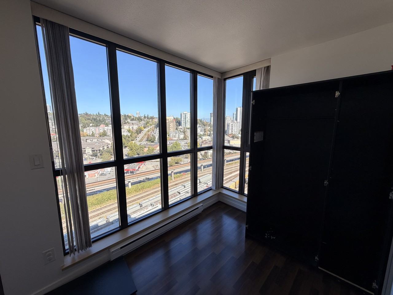 1 Renaissance Square - Photo 4 of 21