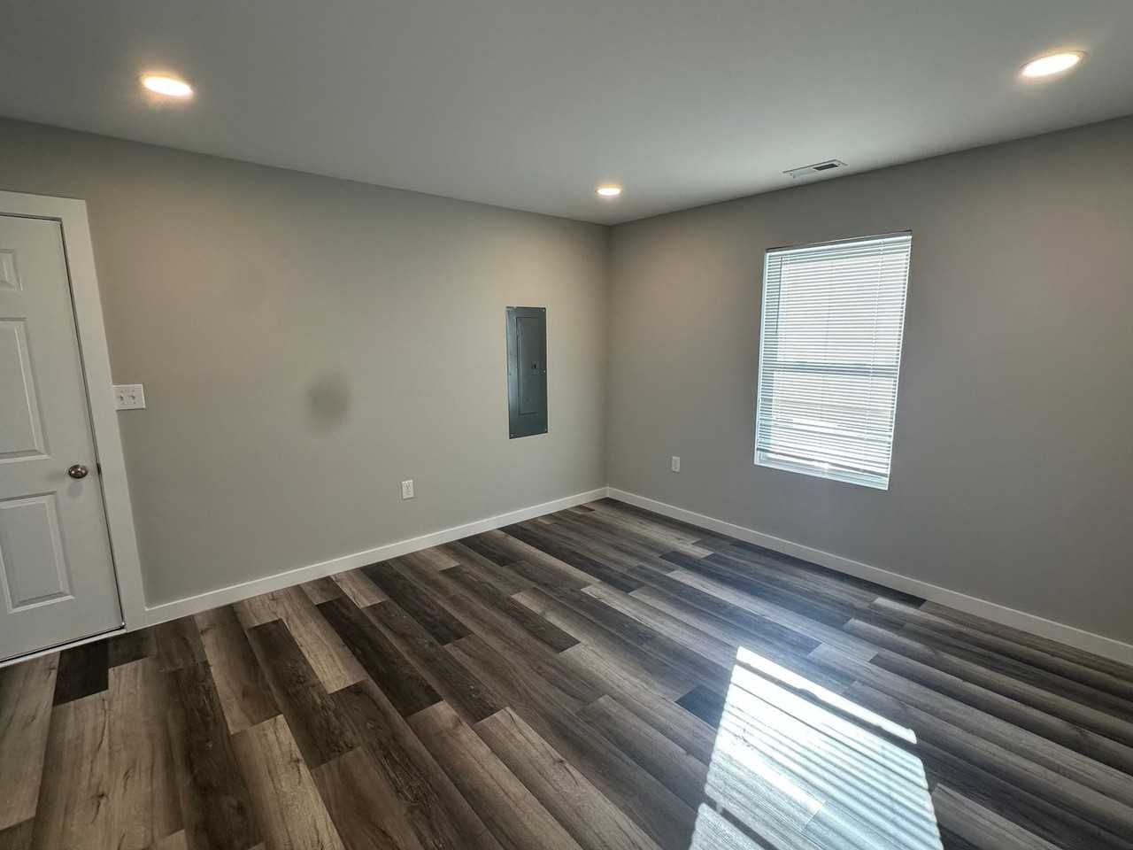 4808 S Rogers St - Photo 3 of 14