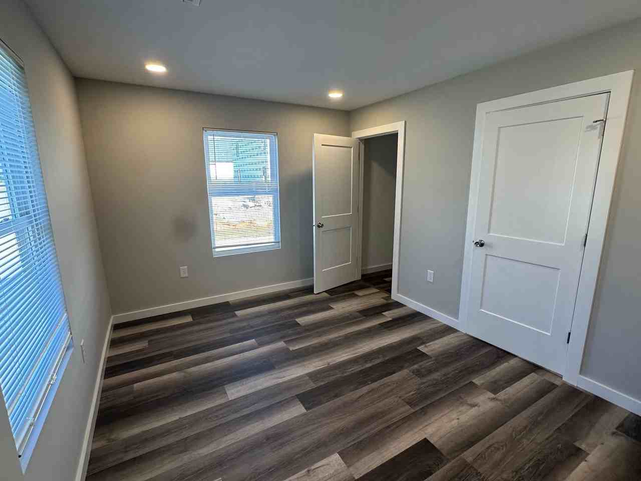 4808 S Rogers St - Photo 6 of 14