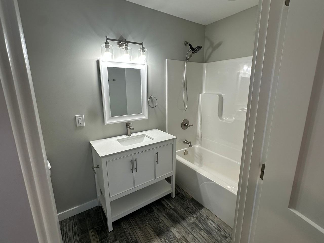 4808 S Rogers St - Photo 7 of 14