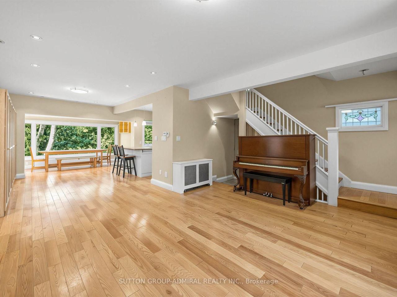246 Ellis Avenue #Main - Photo 5 of 24