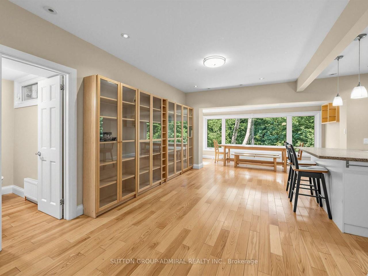 246 Ellis Avenue #Main - Photo 4 of 24