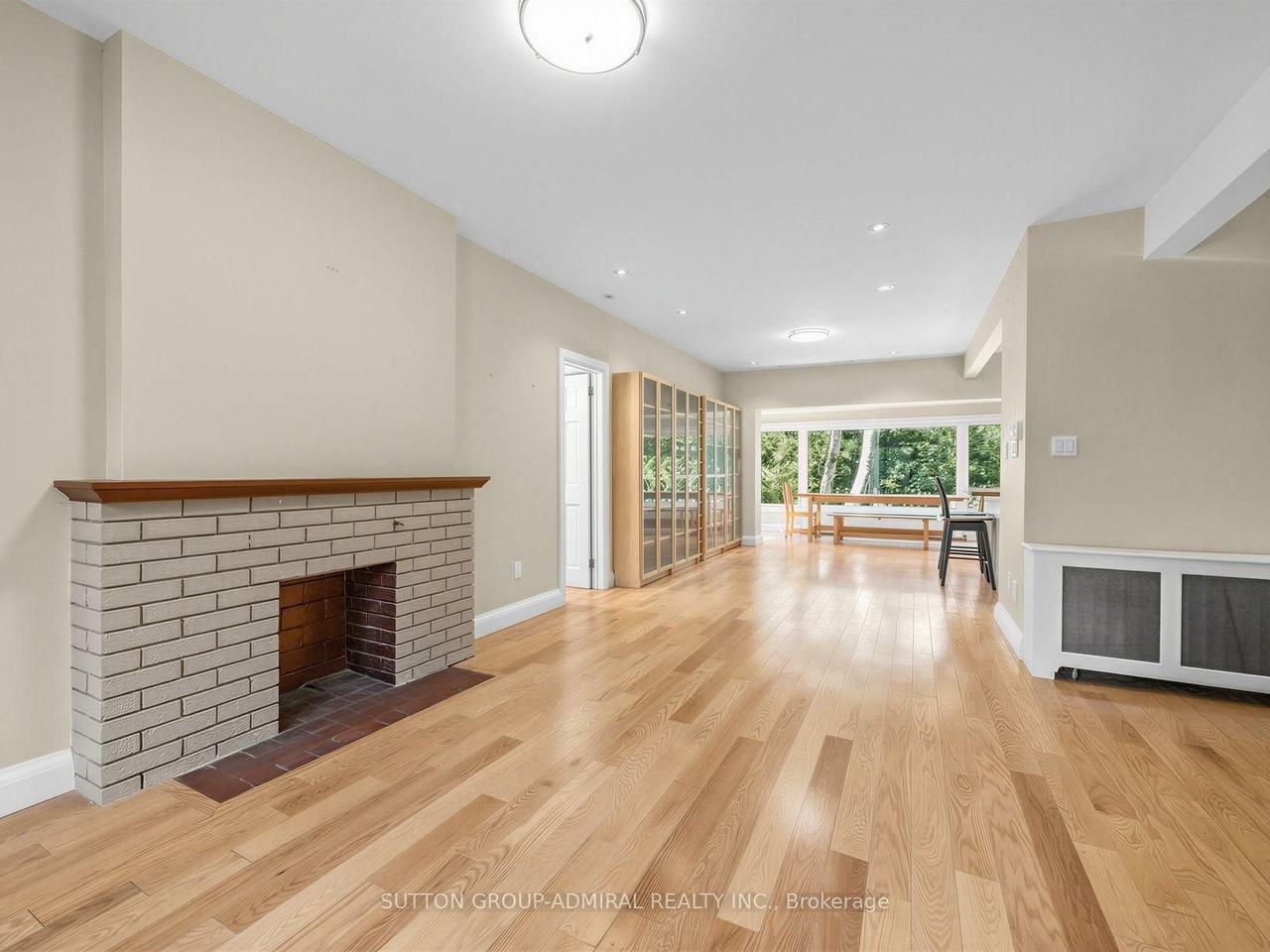 246 Ellis Avenue #Main - Photo 2 of 24