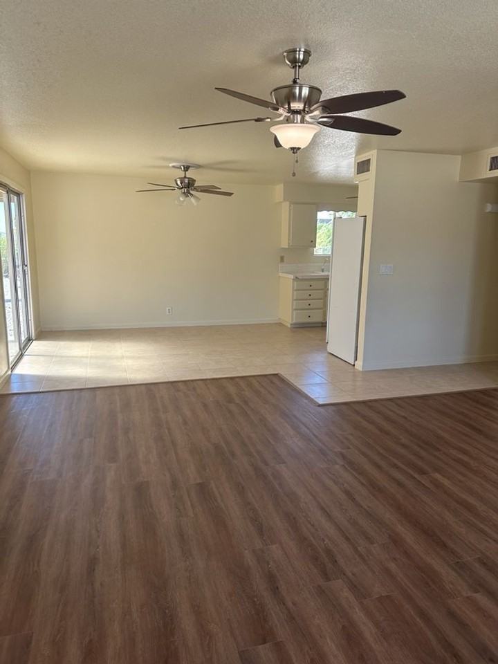 219 Jade Ln - Photo 3 of 27