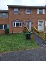 featured image of 416 S Saint George St